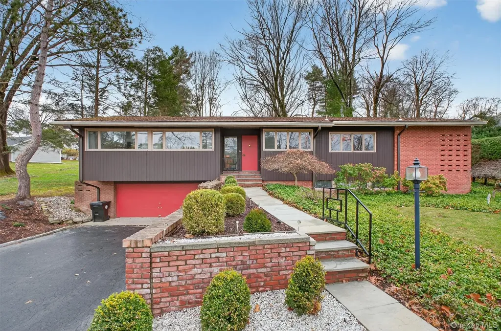 6 Yates Boulevard Poughkeepsie NY 12601