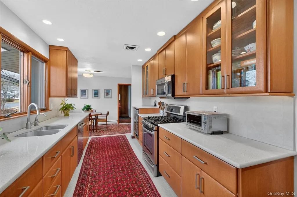 6 Yates Boulevard Poughkeepsie NY 12601