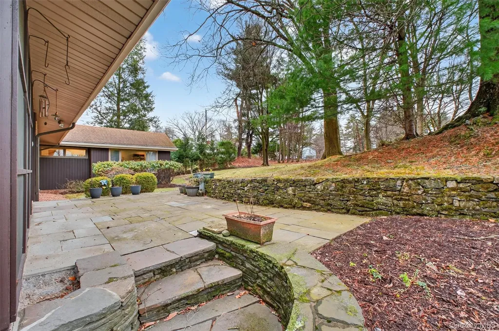 6 Yates Boulevard Poughkeepsie NY 12601
