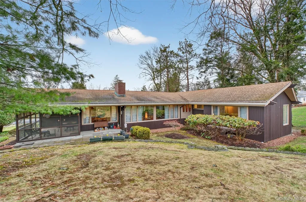 6 Yates Boulevard Poughkeepsie NY 12601