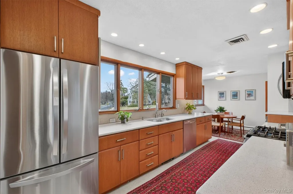 6 Yates Boulevard Poughkeepsie NY 12601