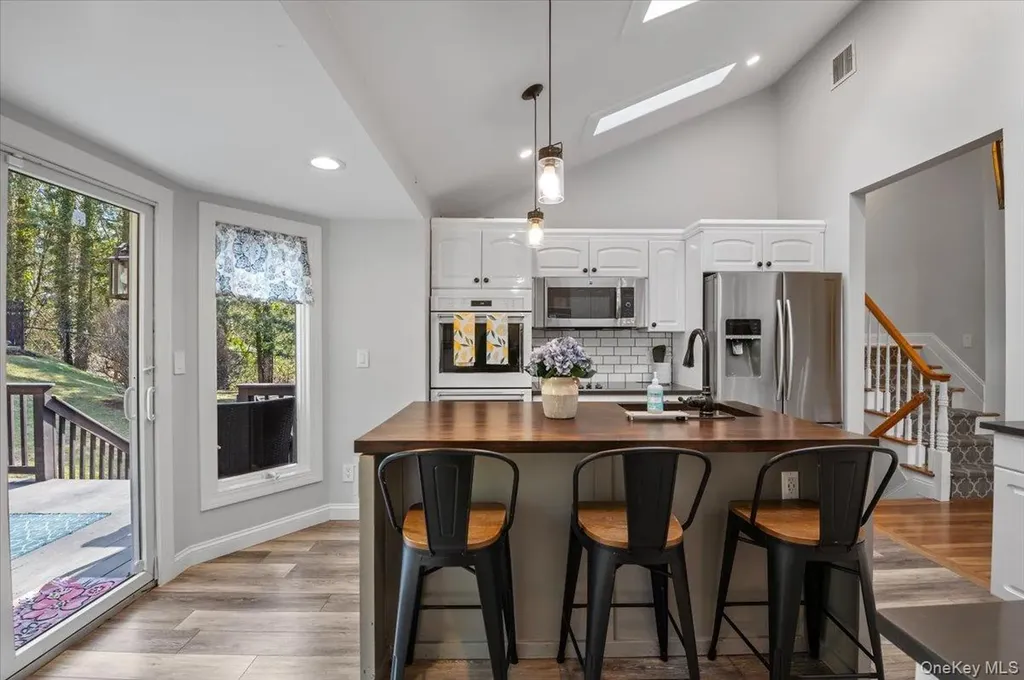 16 Ingold Drive Dix Hills NY 11746