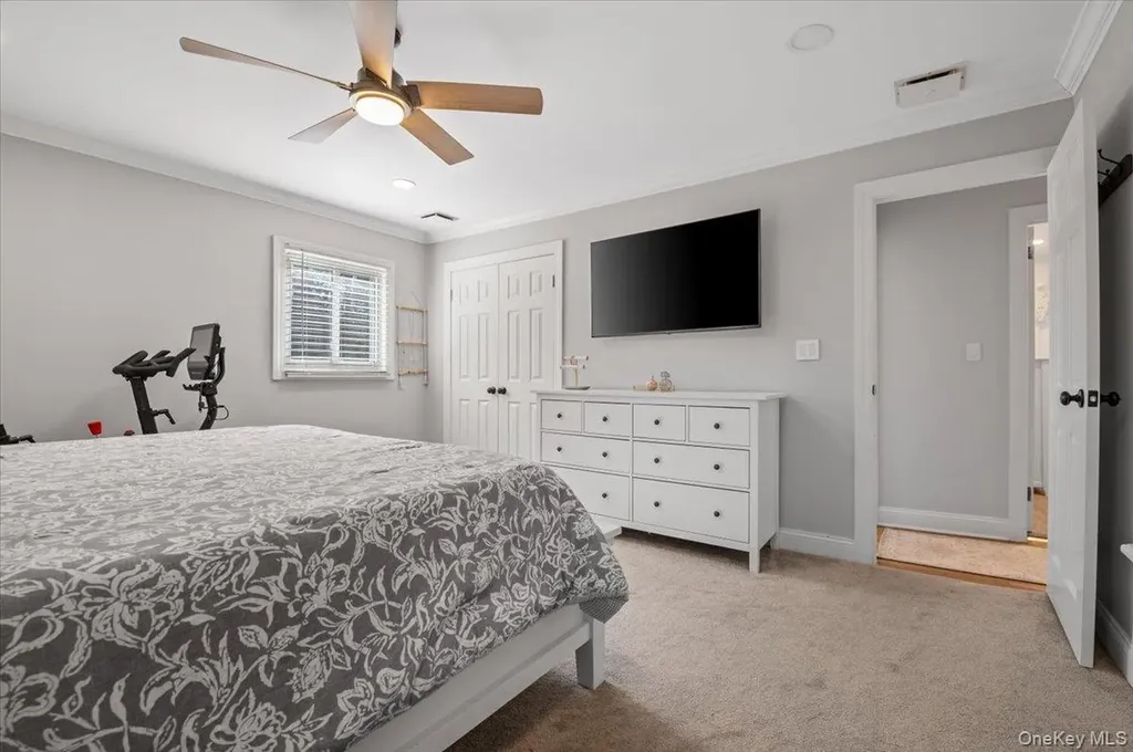 16 Ingold Drive Dix Hills NY 11746