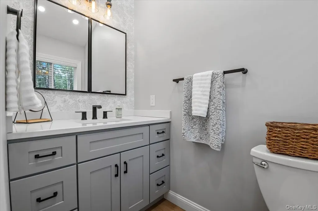 16 Ingold Drive Dix Hills NY 11746