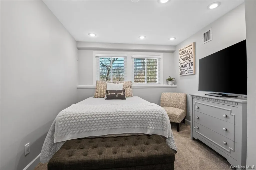 16 Ingold Drive Dix Hills NY 11746