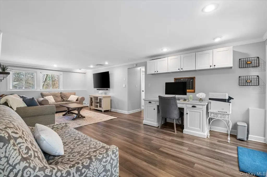 16 Ingold Drive Dix Hills NY 11746