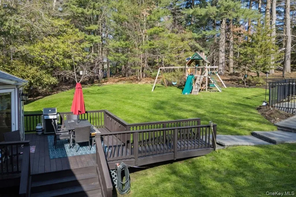 16 Ingold Drive Dix Hills NY 11746