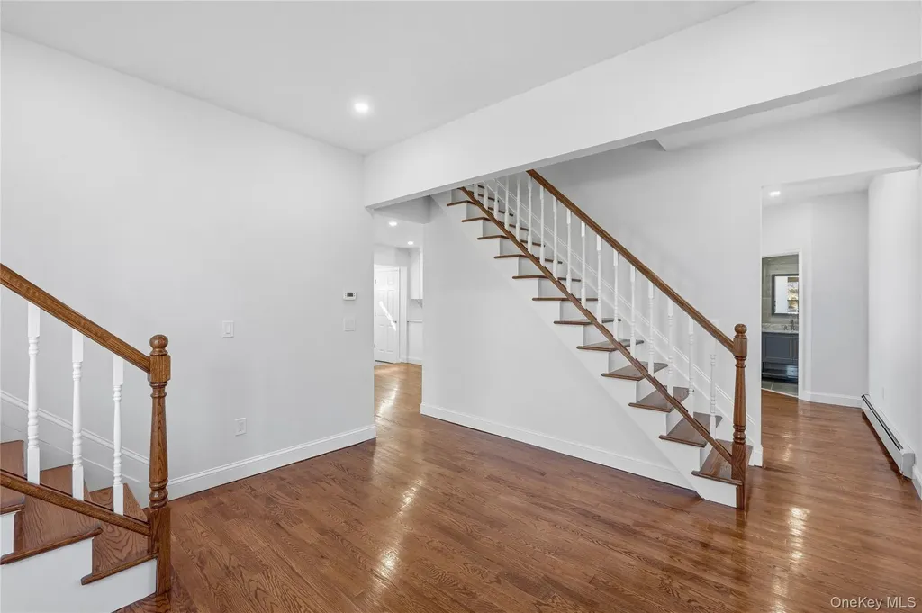 22 Colonial Avenue Freeport NY 11520