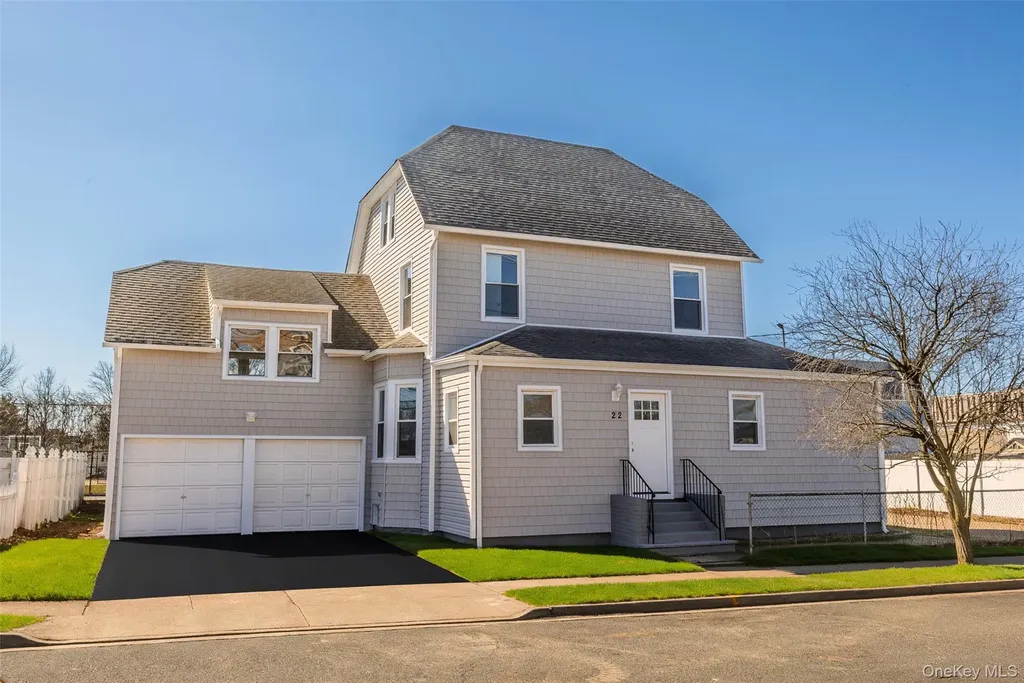 22 Colonial Avenue Freeport NY 11520