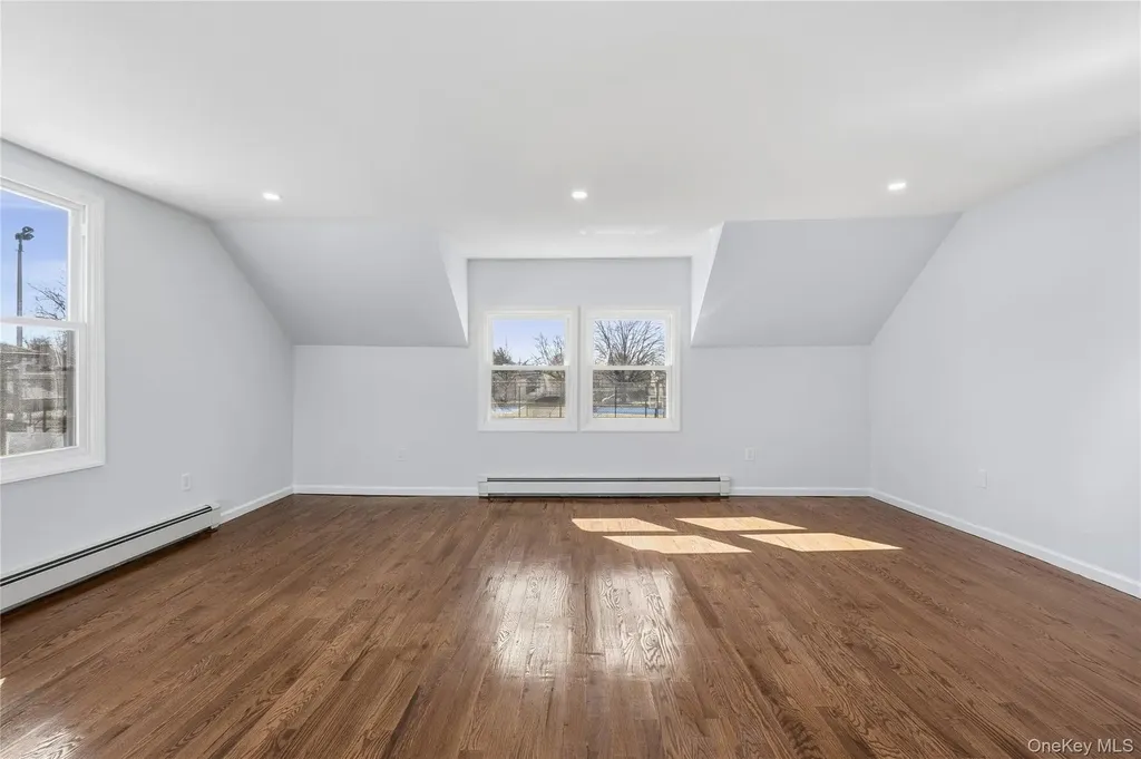 22 Colonial Avenue Freeport NY 11520