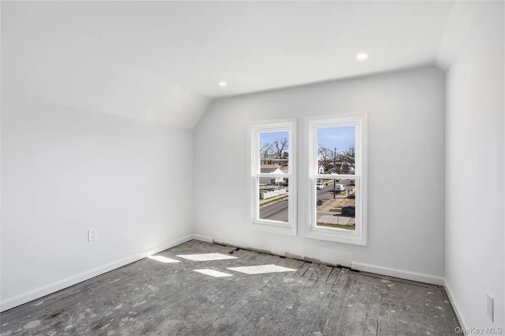 22 Colonial Avenue Freeport NY 11520
