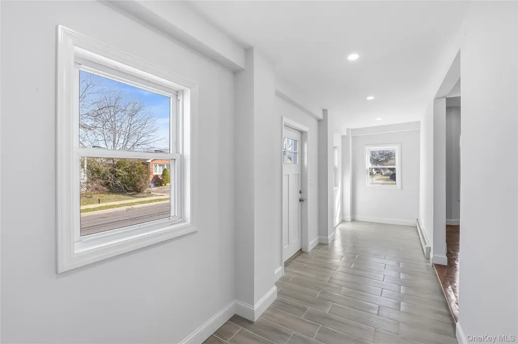 22 Colonial Avenue Freeport NY 11520