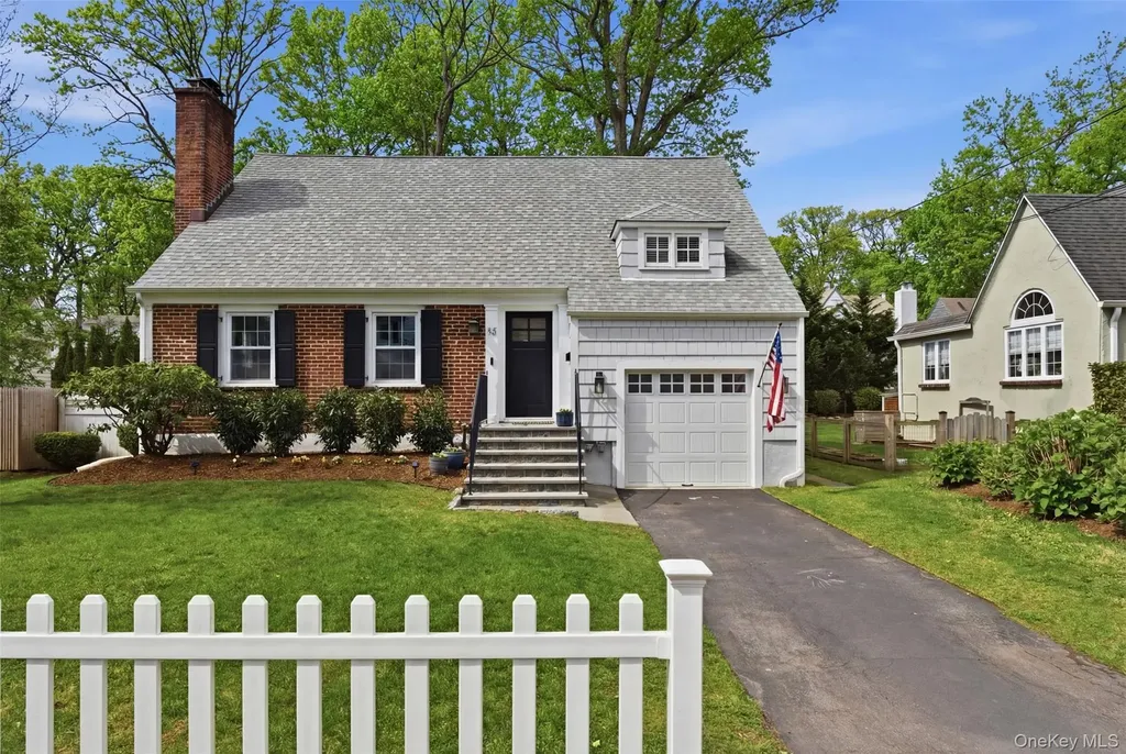 32 Kingsbury Road New Rochelle NY 10804