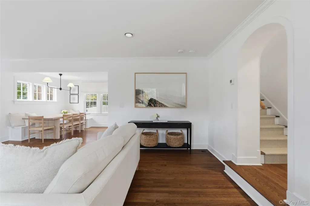 32 Kingsbury Road New Rochelle NY 10804