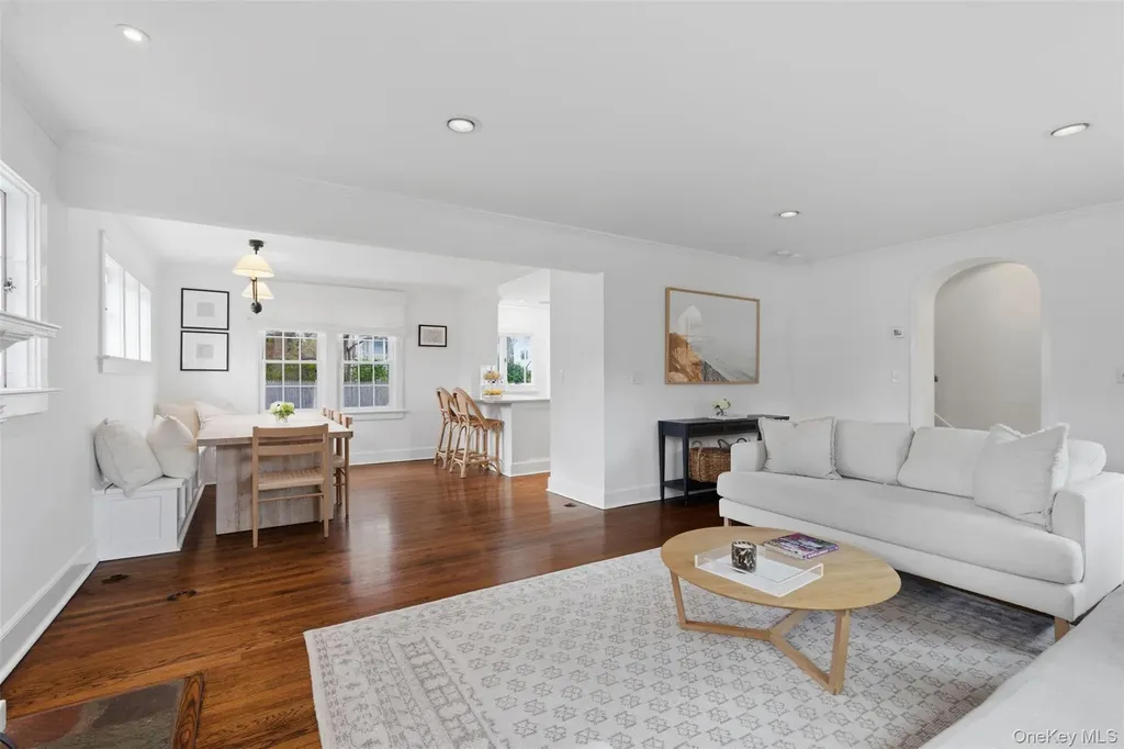 32 Kingsbury Road New Rochelle NY 10804