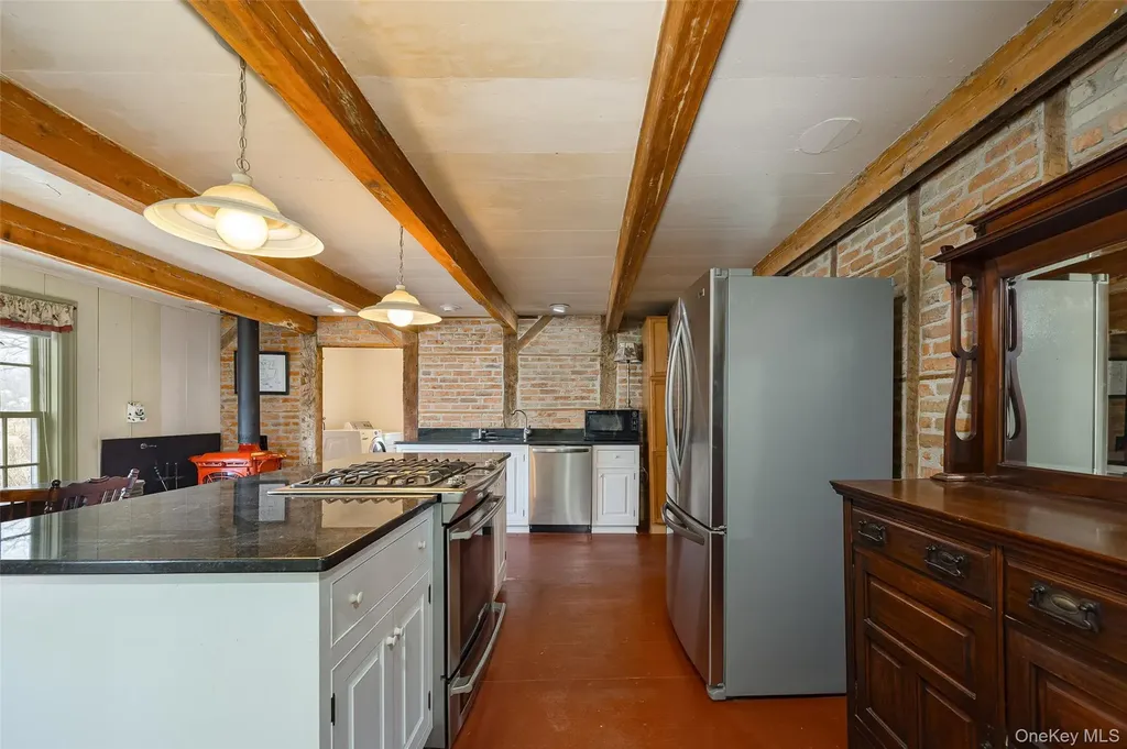 60 Rainbow Lane Pine Bush NY 12566