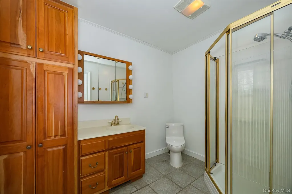 60 Rainbow Lane Pine Bush NY 12566