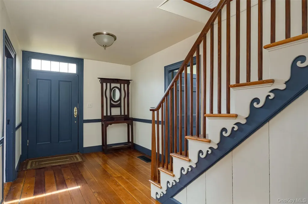 60 Rainbow Lane Pine Bush NY 12566
