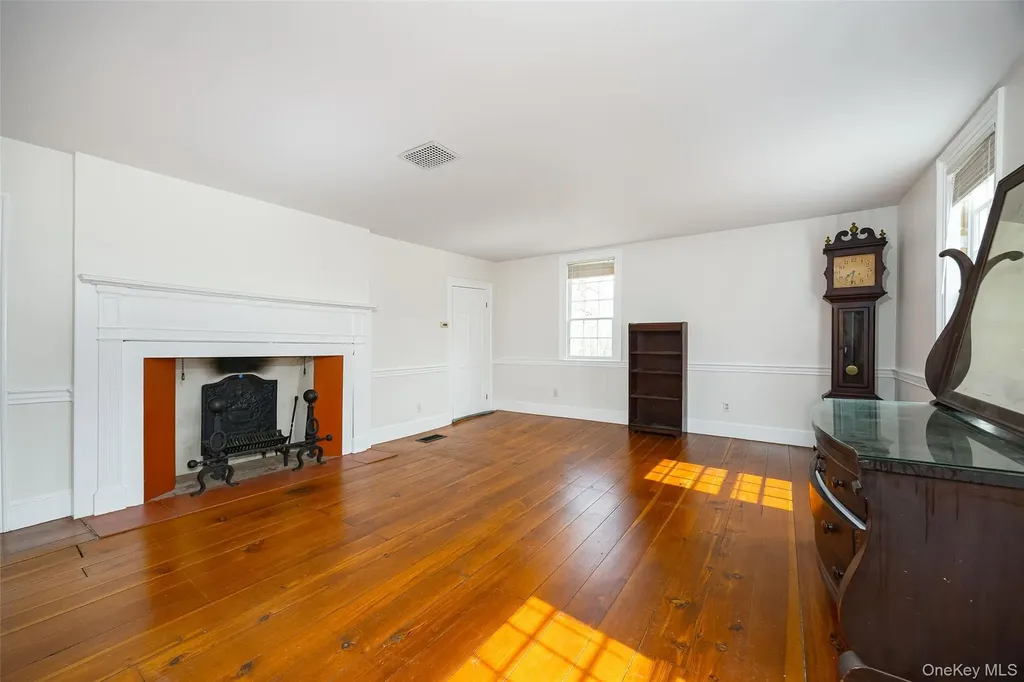 60 Rainbow Lane Pine Bush NY 12566