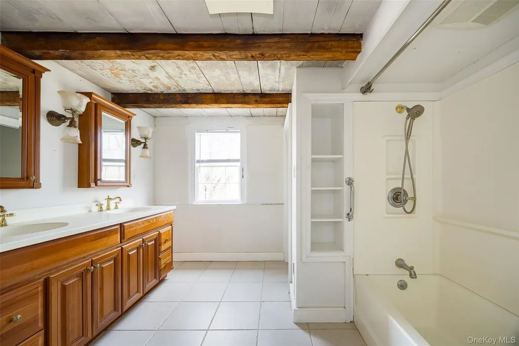 60 Rainbow Lane Pine Bush NY 12566
