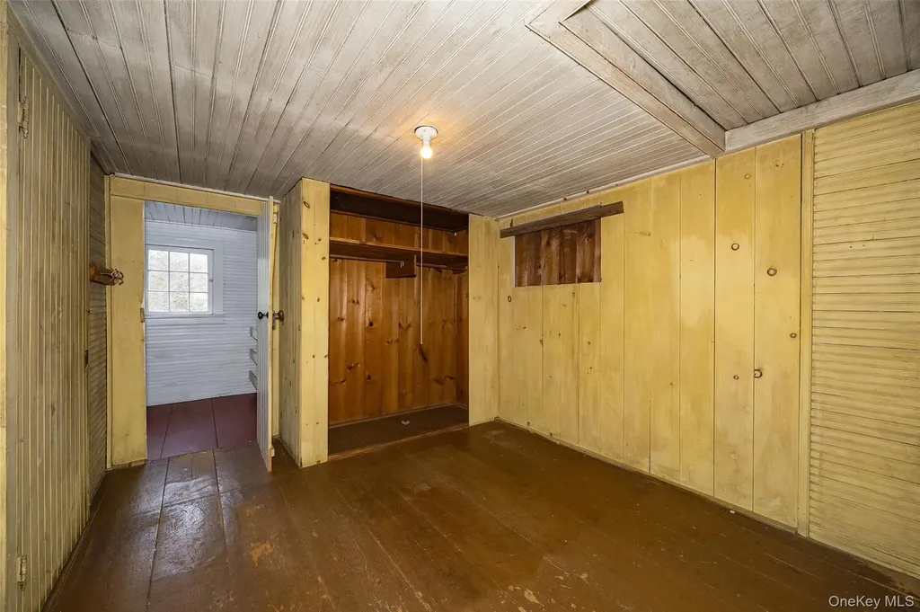 60 Rainbow Lane Pine Bush NY 12566