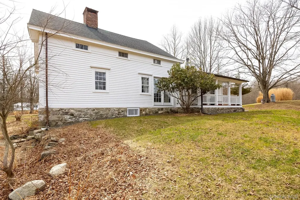 60 Rainbow Lane Pine Bush NY 12566