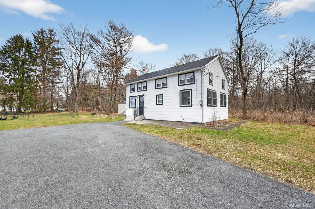 111 Sunrise Trail Plattekill NY 12589
