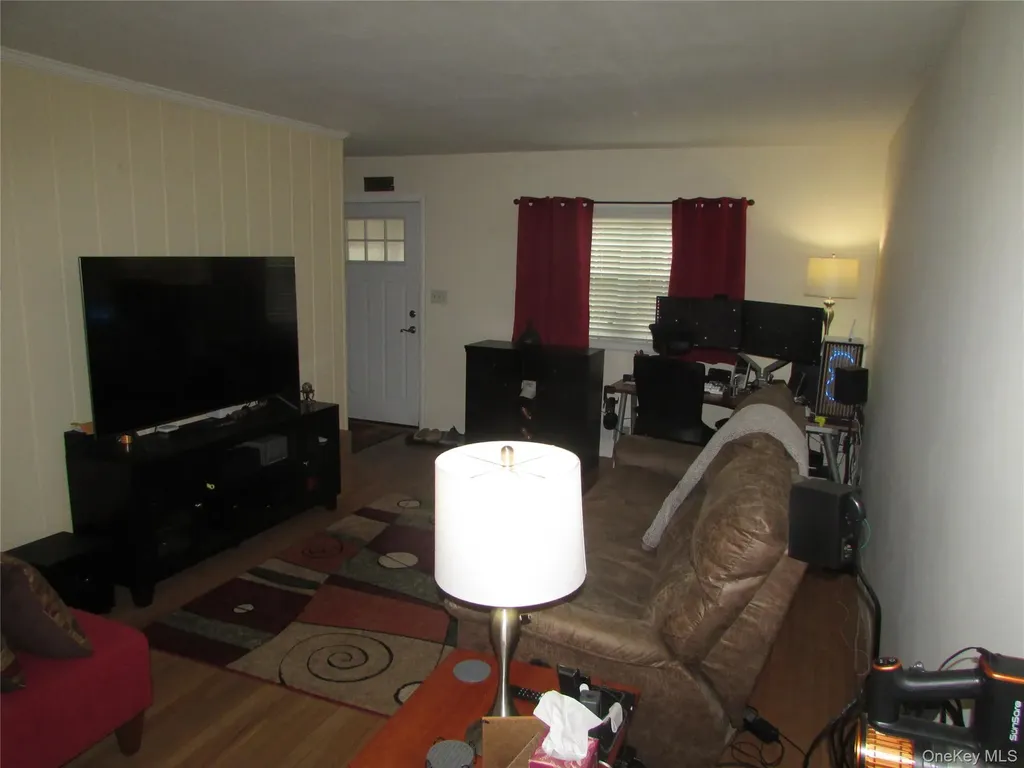 90 Paggi Terrace Wappingers Falls NY 12590