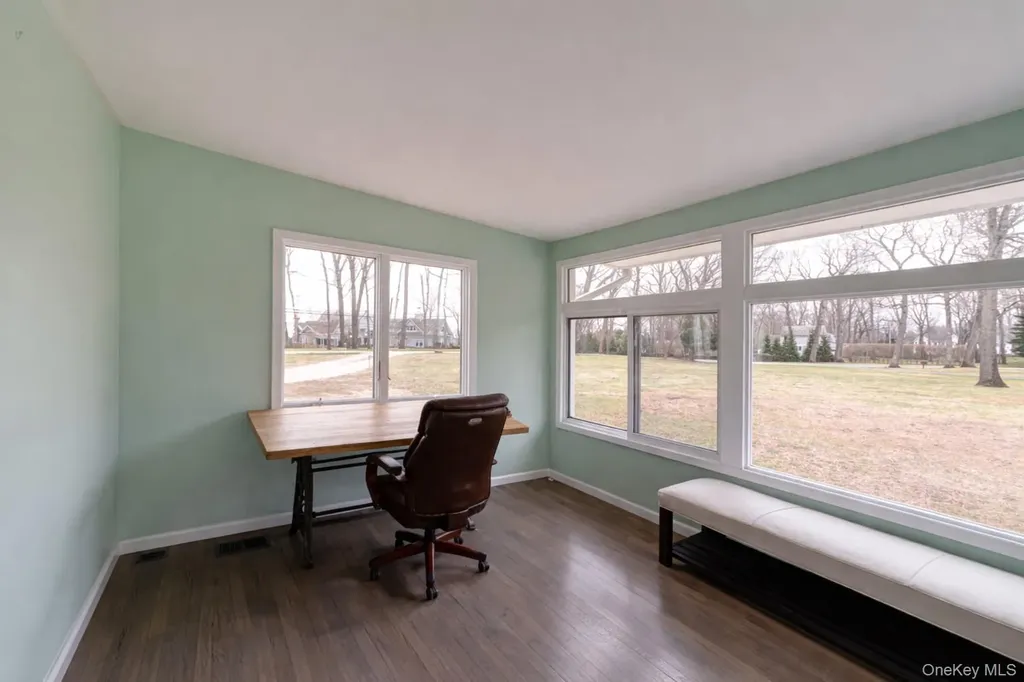 21 Lloyd Haven Drive Lloyd Harbor NY 11743