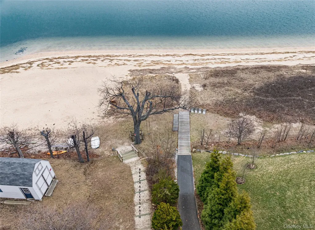 21 Lloyd Haven Drive Lloyd Harbor NY 11743