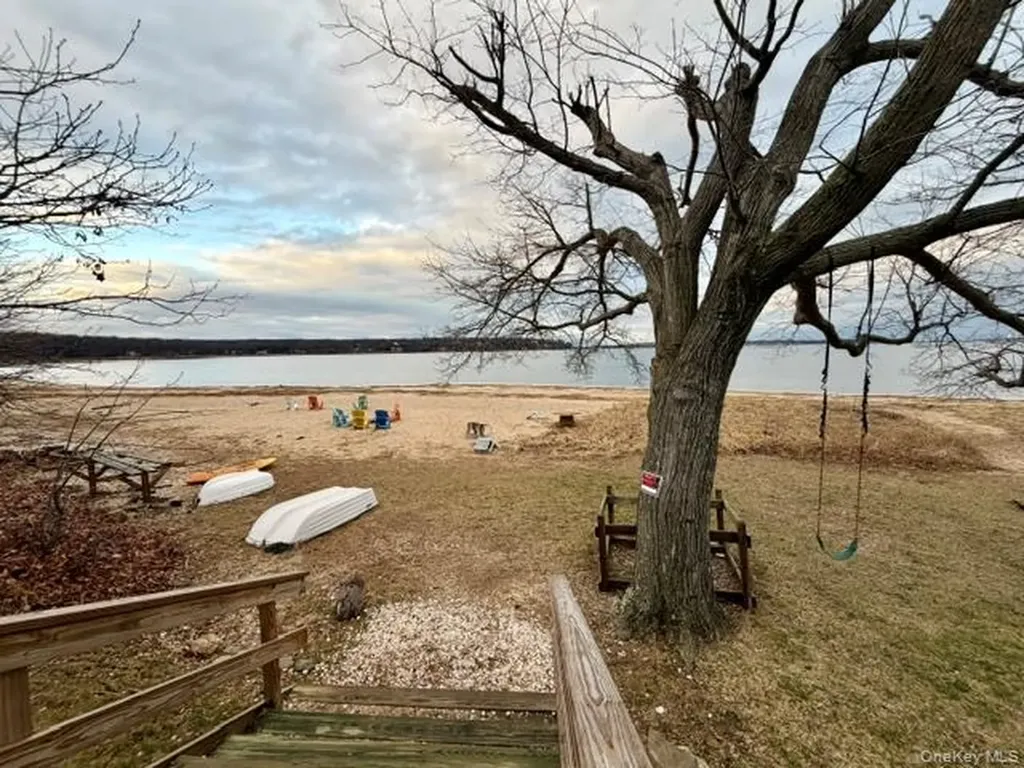 21 Lloyd Haven Drive Lloyd Harbor NY 11743