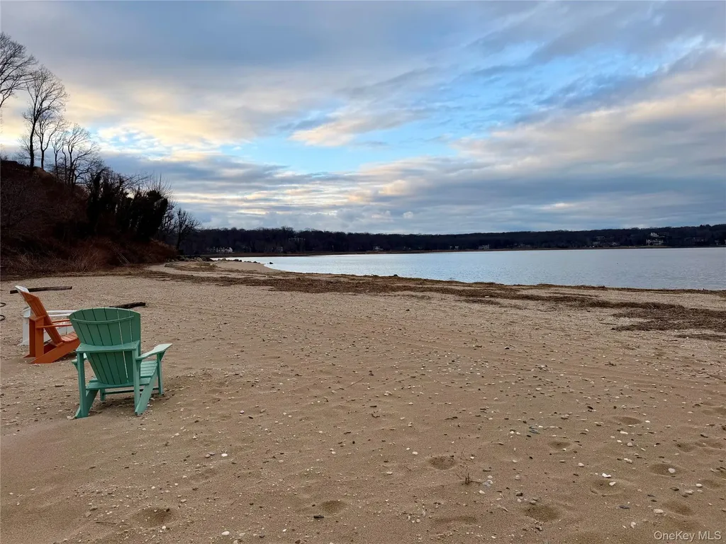 21 Lloyd Haven Drive Lloyd Harbor NY 11743