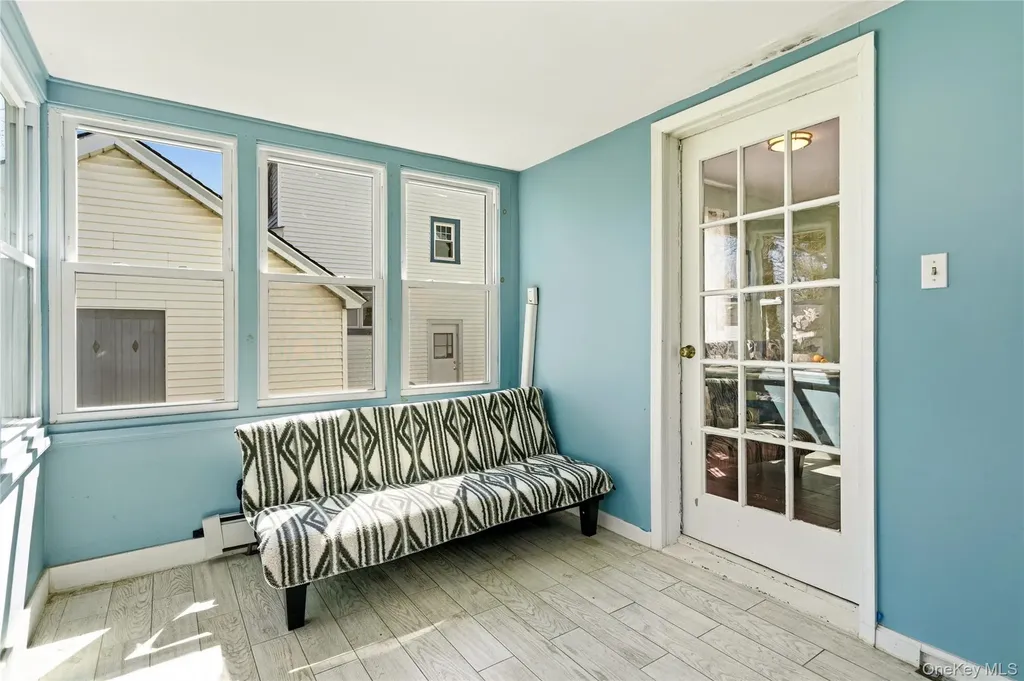 5 Burbury Lane Great Neck NY 11023