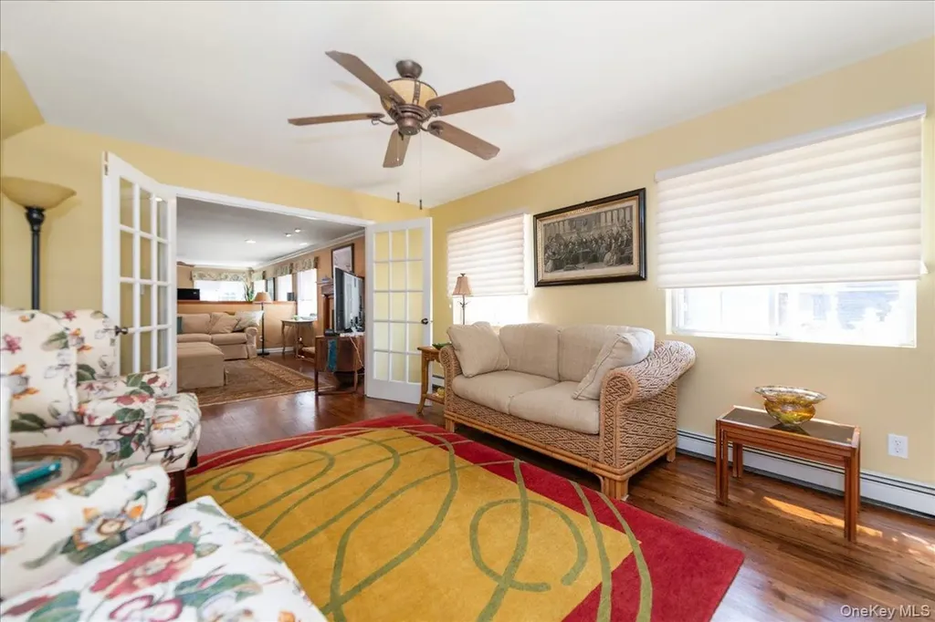 40 E Penn Street Long Beach NY 11561