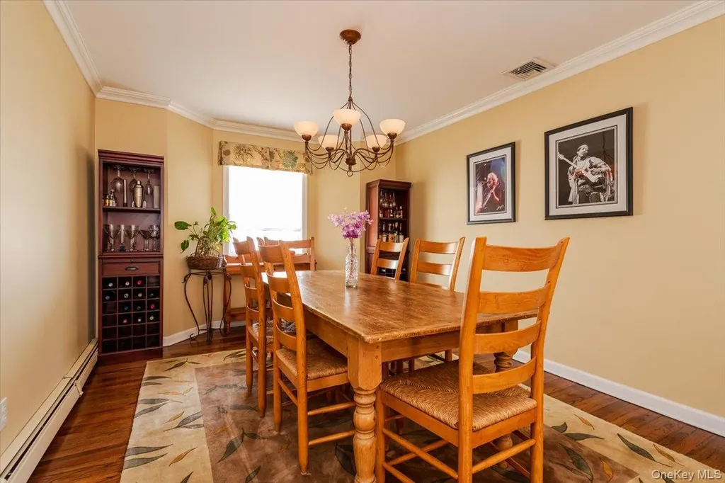 40 E Penn Street Long Beach NY 11561