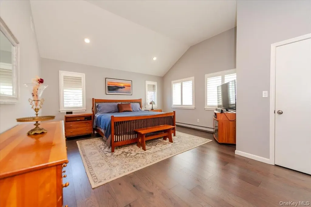 40 E Penn Street Long Beach NY 11561