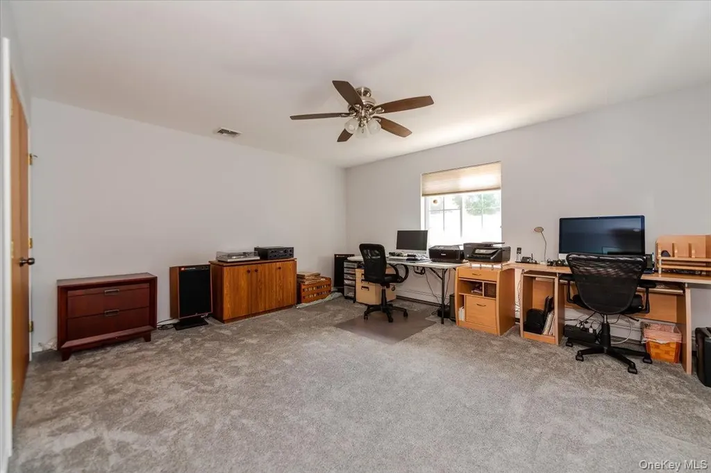 40 E Penn Street Long Beach NY 11561