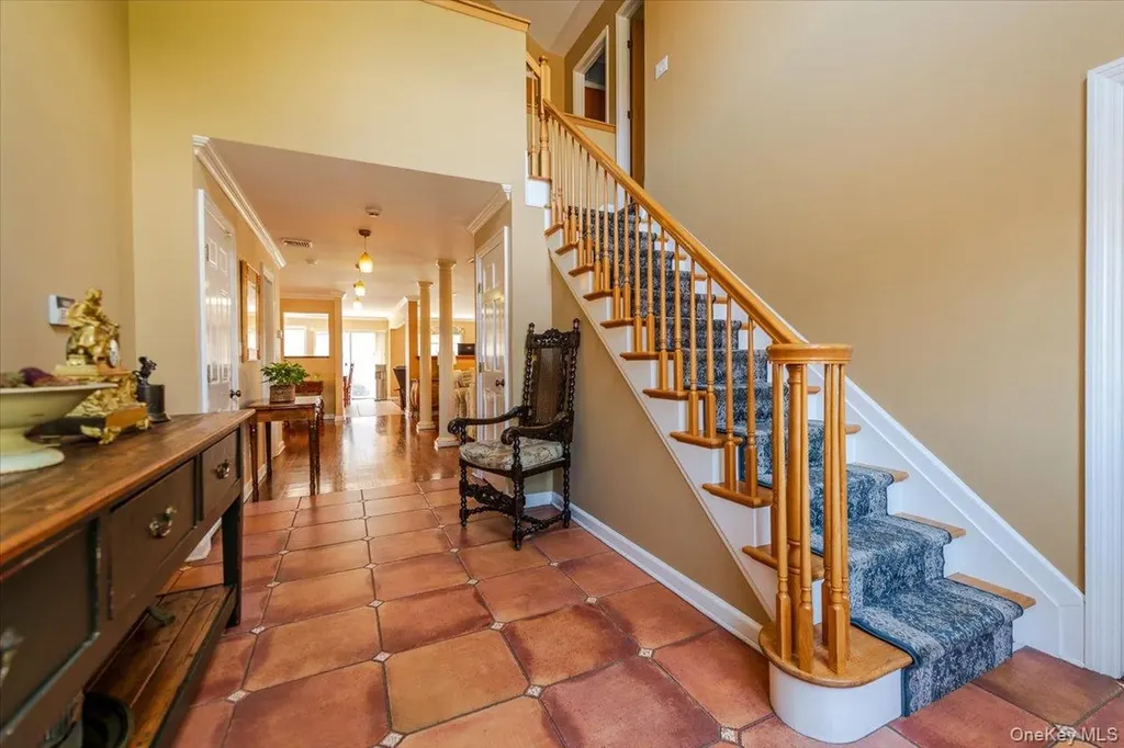 40 E Penn Street Long Beach NY 11561