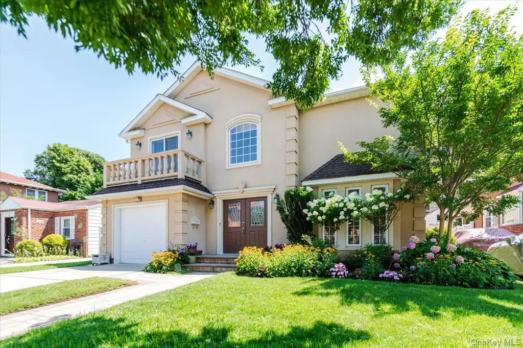 40 E Penn Street Long Beach NY 11561
