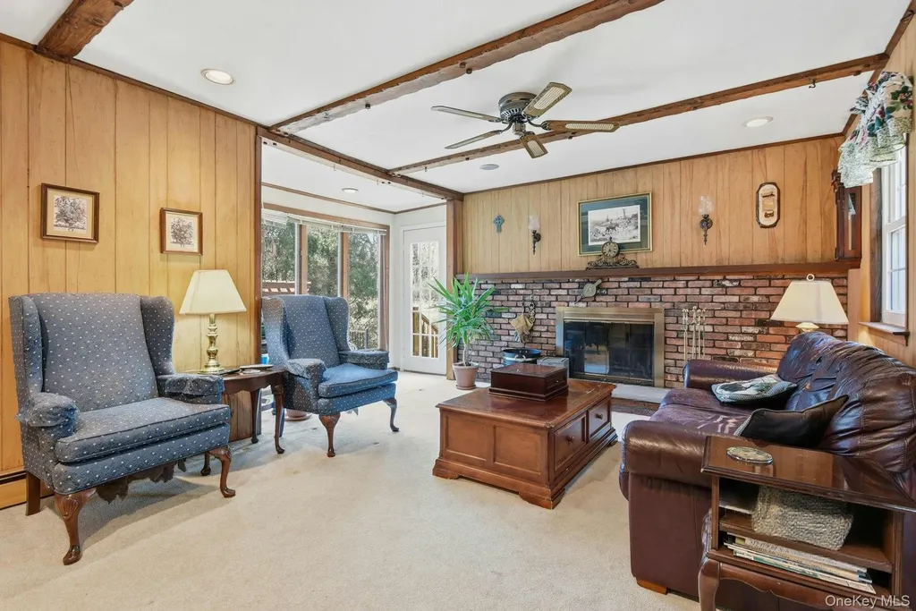 35 East Neck Road Huntington NY 11743