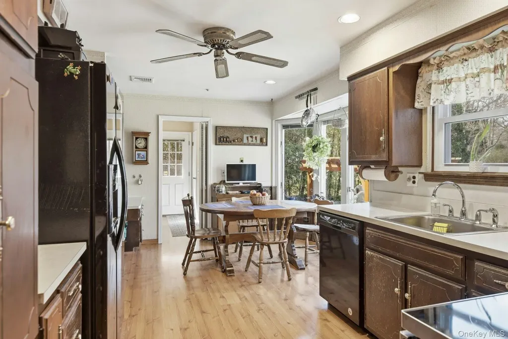 35 East Neck Road Huntington NY 11743