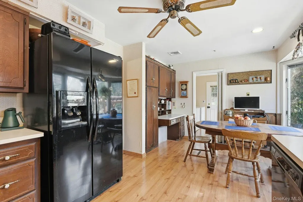 35 East Neck Road Huntington NY 11743