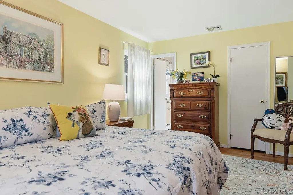 35 East Neck Road Huntington NY 11743