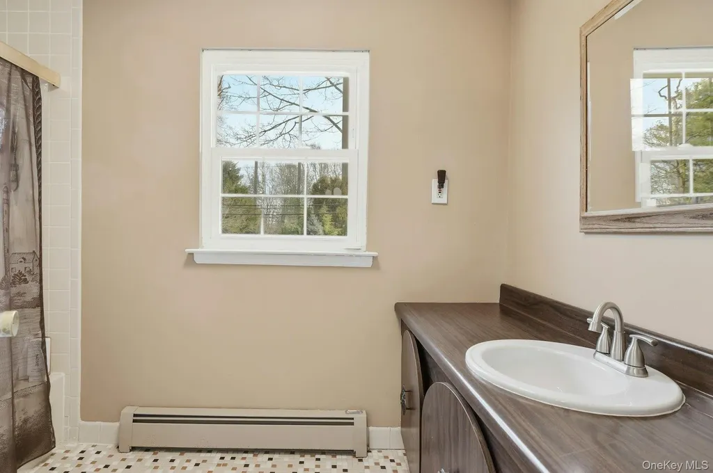 35 East Neck Road Huntington NY 11743