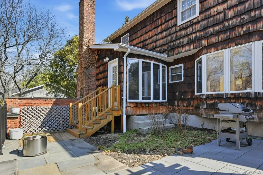 35 East Neck Road Huntington NY 11743