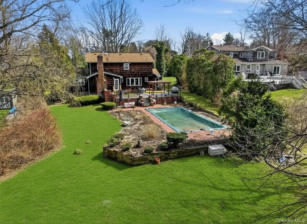 35 East Neck Road Huntington NY 11743