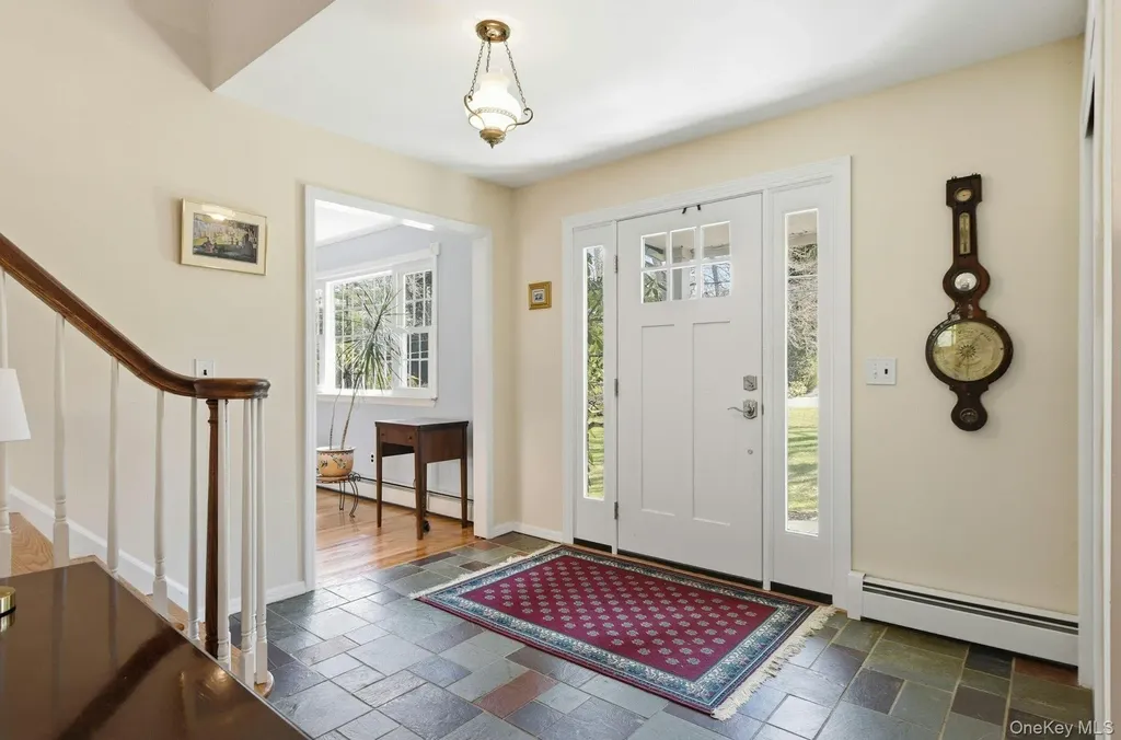 35 East Neck Road Huntington NY 11743
