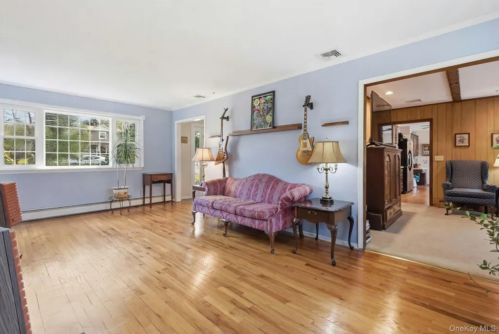 35 East Neck Road Huntington NY 11743