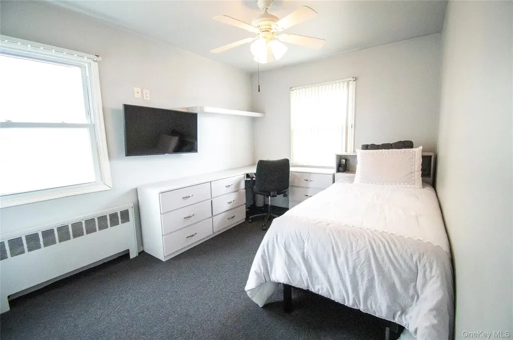 51 E 2nd Street Freeport NY 11520