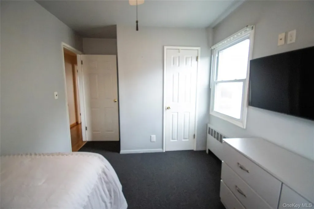 51 E 2nd Street Freeport NY 11520